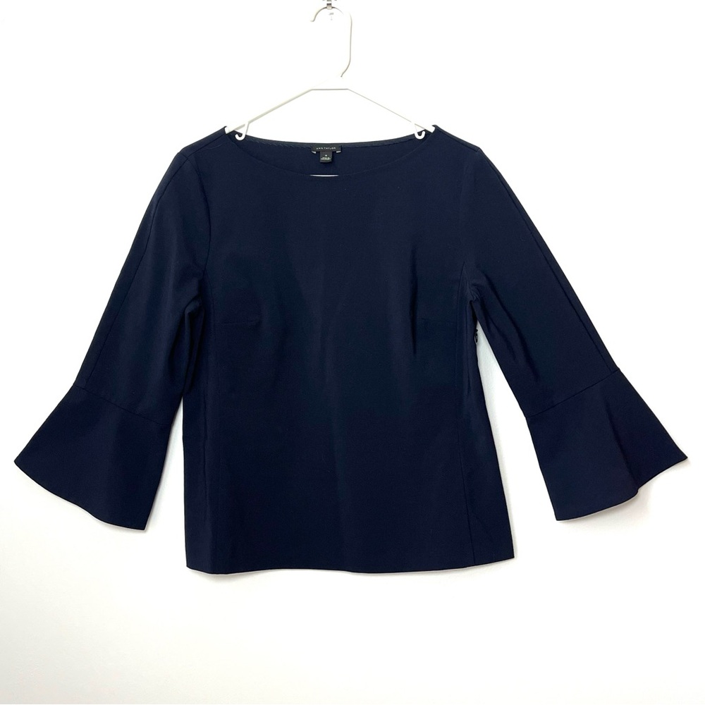 ANN TAYLOR Seasonless Stretch Flounce 3/4 Sleeve Top Shirt Navy Blue Size 10